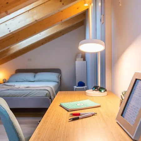 Joivy Contemporary In Historical Giambellino-lorenteggio Appartement Milaan