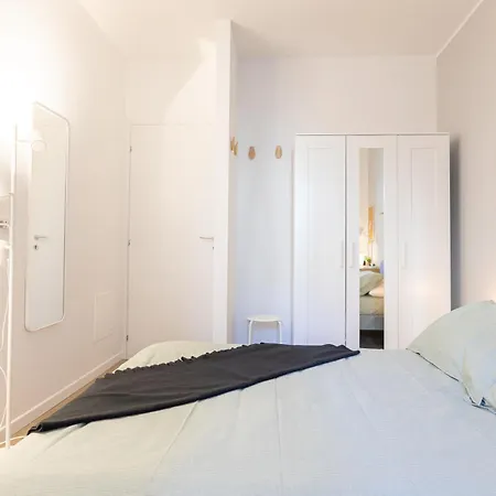 Apartment Joivy Contemporary In Historical Giambellino-lorenteggio Milan